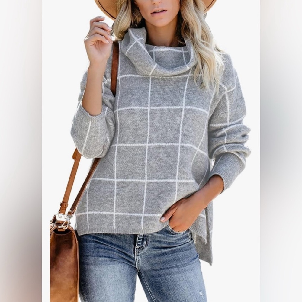 NEW! Lumiere Gray & White Window Panel Plaid Cowl Neck Pullover Sweater Size XS